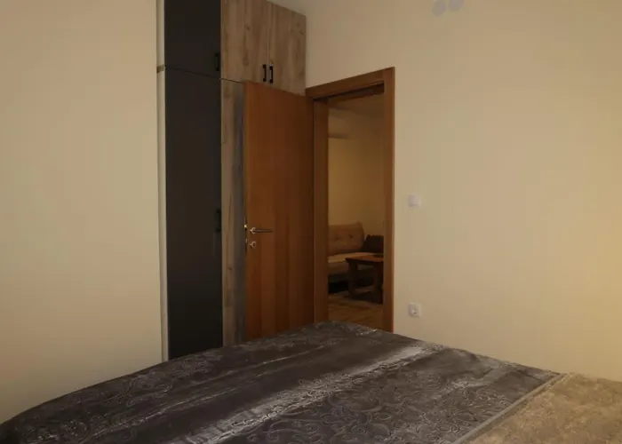 아파트 Perovic - *